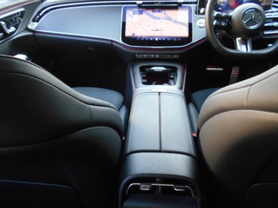 صورة 8 لـ 2025 Mercedes-BENZ E-CLASS