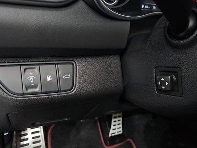 2023 Genesis THE NEW G70 — миниатюра 13