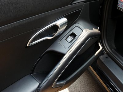 صورة مصغرة 30 لـ 2017 Porsche 911