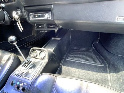 1985 Ferrari 308 GTB thumbnail 12