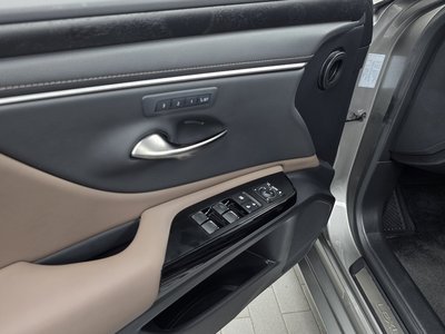 2024 Lexus ES — миниатюра 30