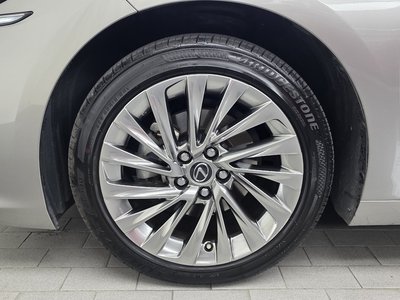 صورة 6 لـ 2024 Lexus ES