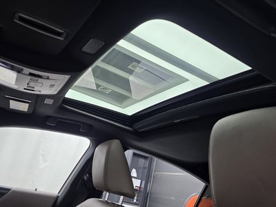 2024 Lexus ES — миниатюра 24