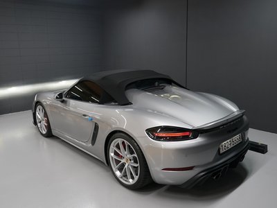 PORSCHE 718 BOXSTER - 3