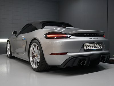 PORSCHE 718 BOXSTER - 5
