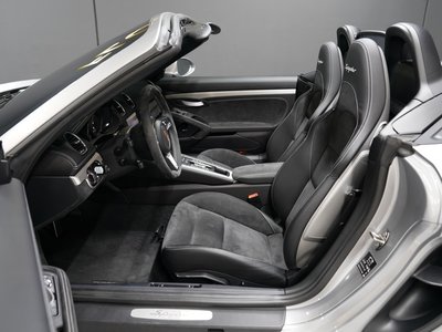 PORSCHE 718 BOXSTER - 10