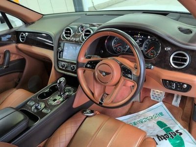 BENTLEY BENTAYGA - 3
