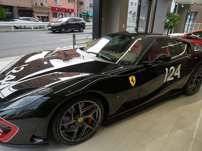 FERRARI 812 SUPERFAST - 6