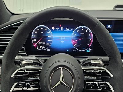 2025 Mercedes-BENZ GLE — фото 8