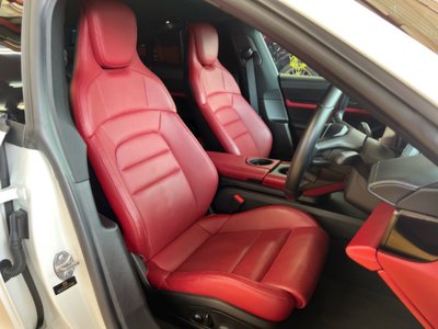 2021 Porsche TAYCAN 缩略图 24