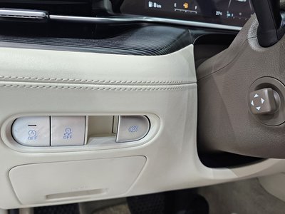 2022 Genesis G90 (RS4) thumbnail 22
