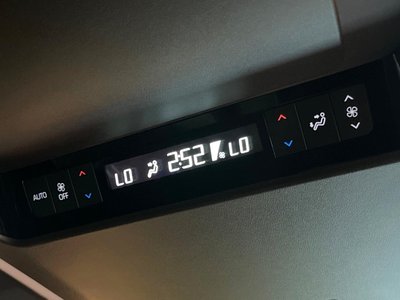 2025 Toyota ALPHARD — миниатюра 67