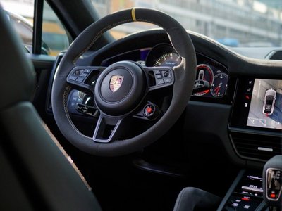 PORSCHE CAYENNE - 10