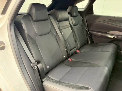 صورة مصغرة 12 لـ 2023 Lexus RX