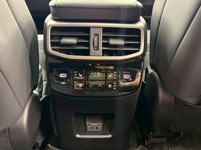 صورة مصغرة 32 لـ 2023 Lexus RX