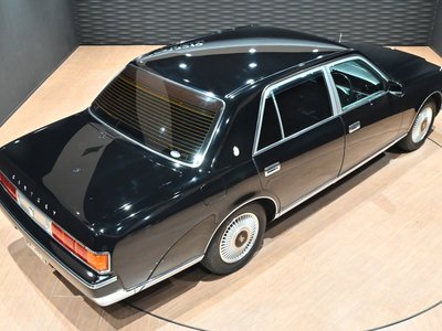2001 Toyota CENTURY photo 9