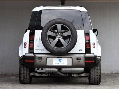LAND ROVER DEFENDER - 5
