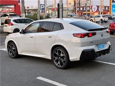 2025 BMW X2 thumbnail 36