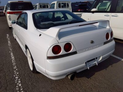 NISSAN SKYLINE - 2