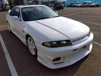 NISSAN SKYLINE - 4