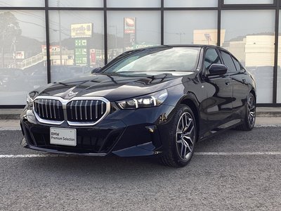 BMW 5 SERIES - 1