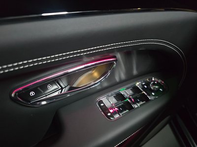 صورة مصغرة 11 لـ 2025 Bentley BENTAYGA