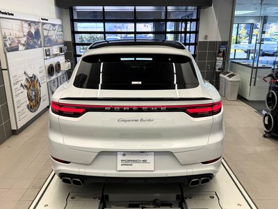 PORSCHE CAYENNE - 9