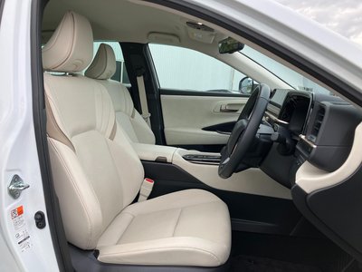 2025 Toyota CROWN CROSSOVER 照片 8