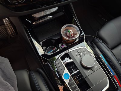 صورة 8 لـ 2023 BMW IX3