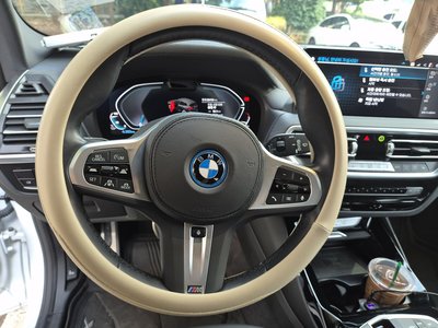 صورة 7 لـ 2023 BMW IX3