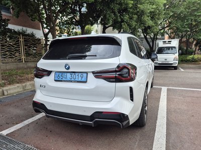 صورة 3 لـ 2023 BMW IX3