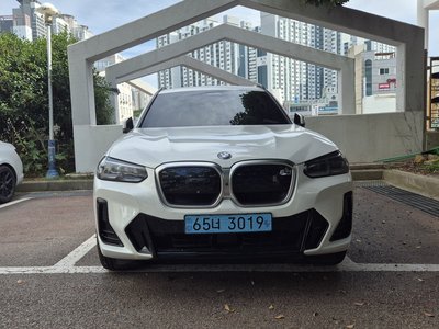 صورة 1 لـ 2023 BMW IX3