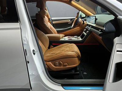 GENESIS GV80 - 10