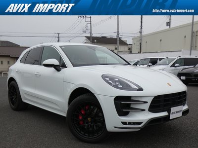 PORSCHE MACAN - 4