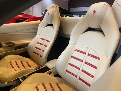 صورة مصغرة 39 لـ 2016 Ferrari 488 SPIDER