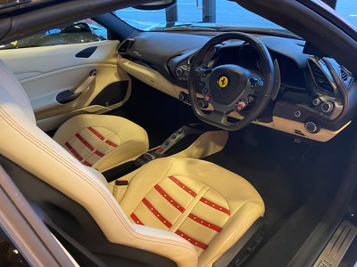 صورة 2 لـ 2016 Ferrari 488 SPIDER