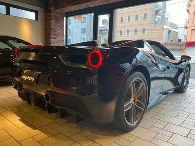 صورة مصغرة 47 لـ 2016 Ferrari 488 SPIDER