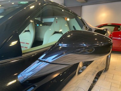صورة مصغرة 25 لـ 2016 Ferrari 488 SPIDER