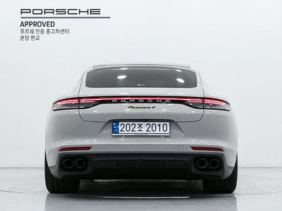 PORSCHE PANAMERA - 3