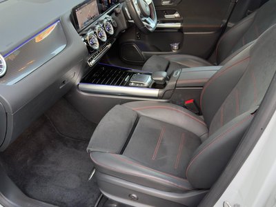 MERCEDES-BENZ GLA - 8