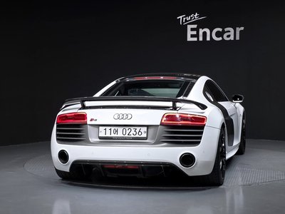 AUDI R8 - 4
