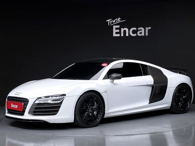 AUDI R8 - 1