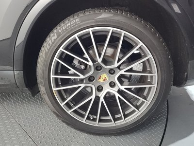 PORSCHE CAYENNE - 8