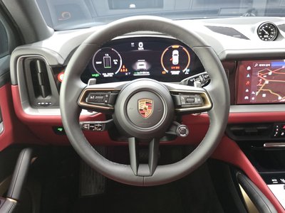 2025 Porsche CAYENNE 缩略图 12