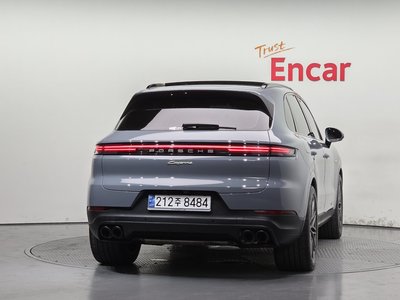 صورة 4 لـ 2025 Porsche CAYENNE