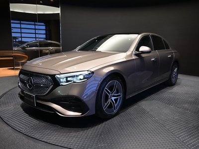 MERCEDES-BENZ E-CLASS - 1