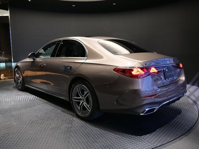 MERCEDES-BENZ E-CLASS - 7