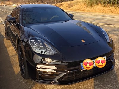 PORSCHE PANAMERA - 1