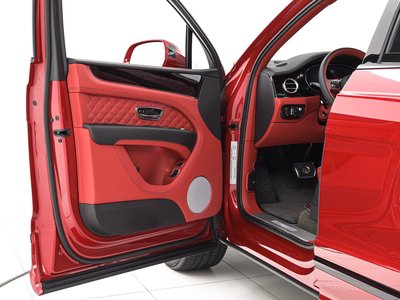 BENTLEY BENTAYGA - 8