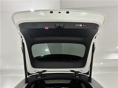 2024 Mercedes-BENZ EQE — миниатюра 25